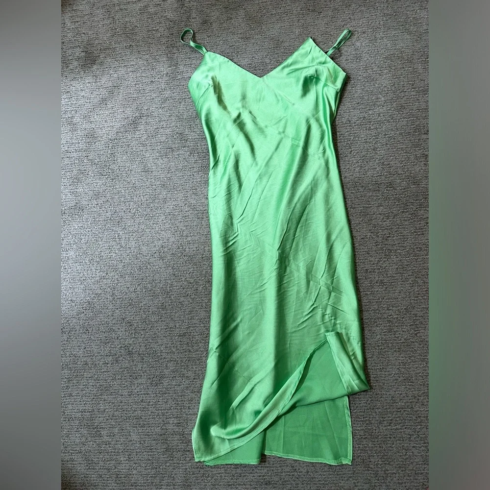 Silk Midi dress - Picture 2 of 7